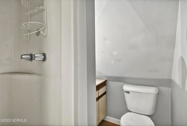 8 Scotts Hill Loop Road, Wilmington, NC 28411