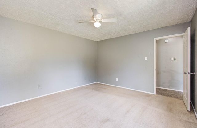 906 Dixie Drive, League City, TX 77573