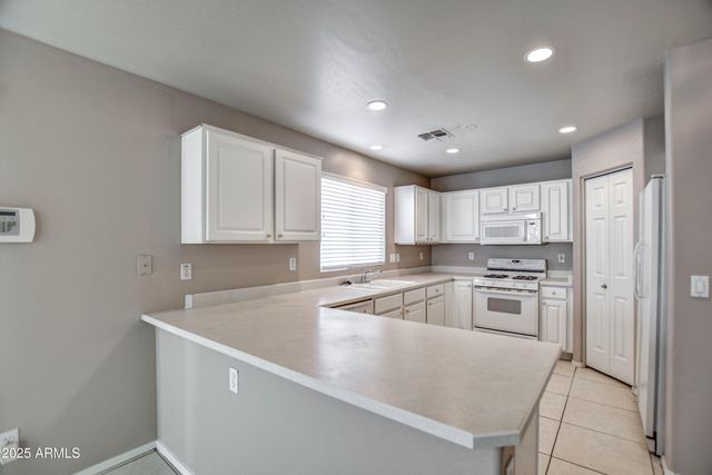 6660 E RIVERDALE Street, Mesa, AZ 85215