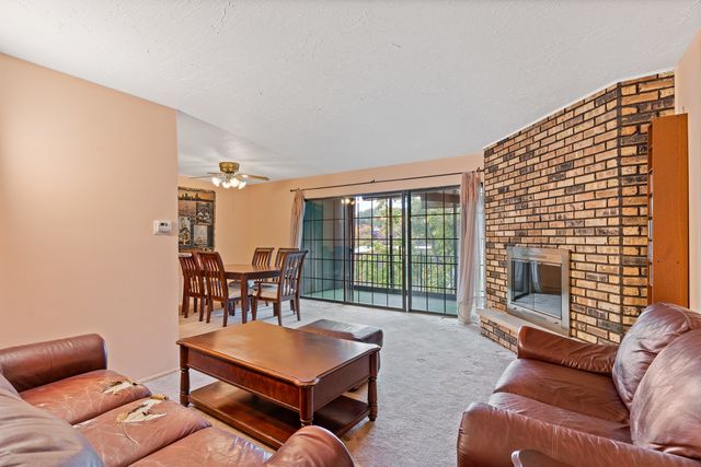 11130 Northwest Road E, Palos Hills, IL 60465