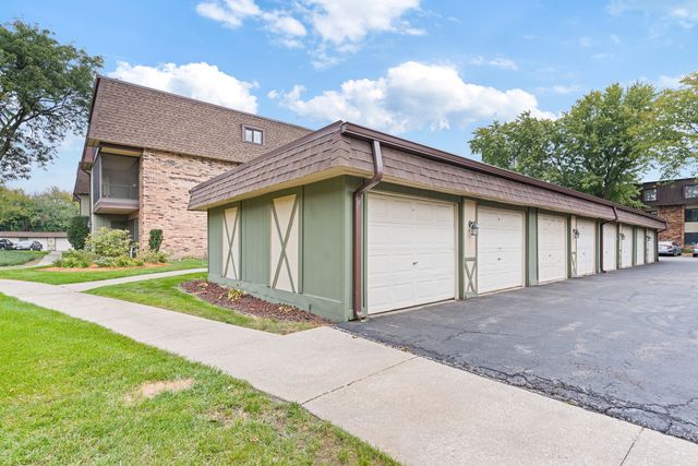 11130 Northwest Road E, Palos Hills, IL 60465