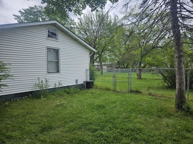 206 E 16th Street, La Porte, IN 46350