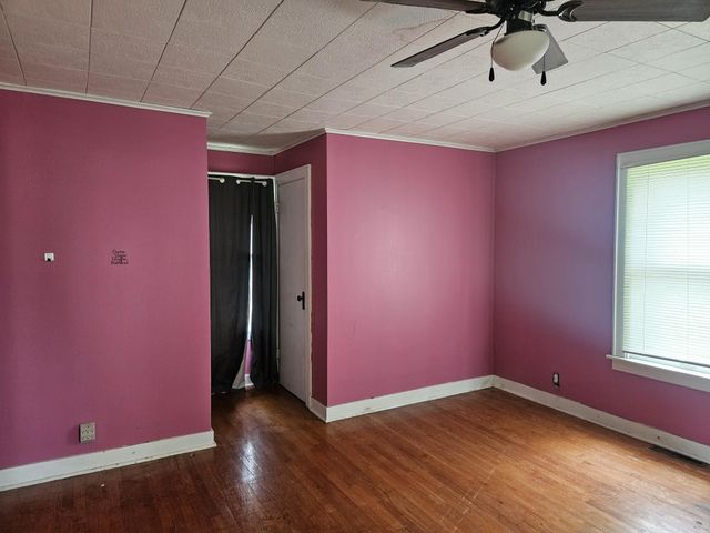 206 E 16th Street, La Porte, IN 46350