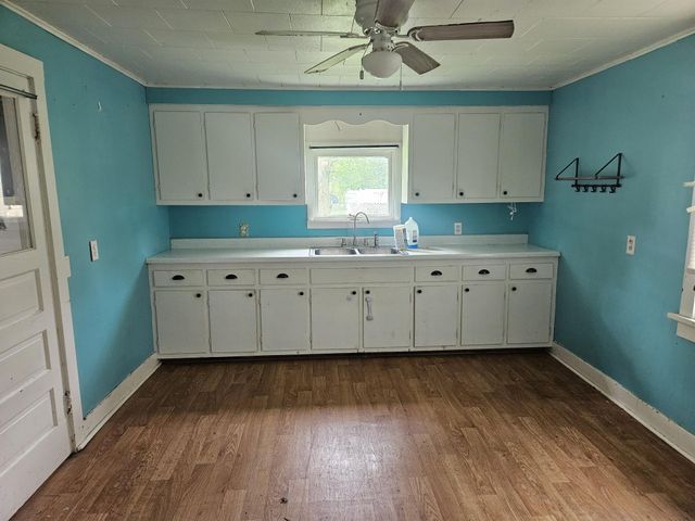 206 E 16th Street, La Porte, IN 46350