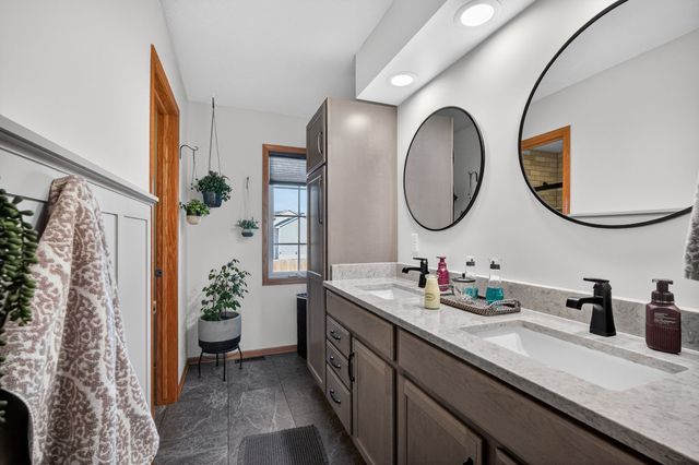 3029 Hart Avenue, Des Moines, IA 50320