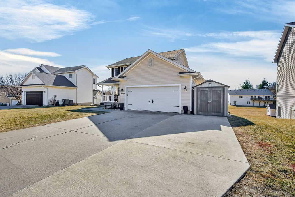 3029 Hart Avenue, Des Moines, IA 50320