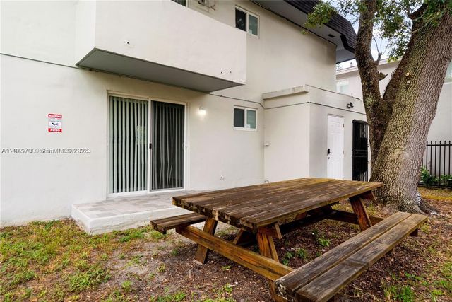 7722 NE 3rd Ct 2, Miami, FL 33138