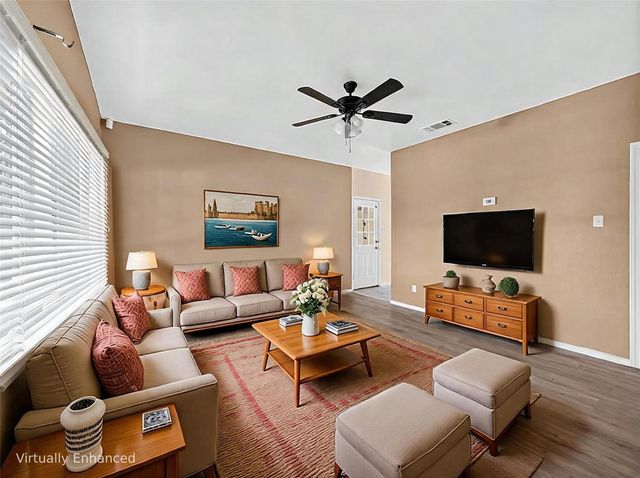 403 Davidson DR, Taylor, TX 76574