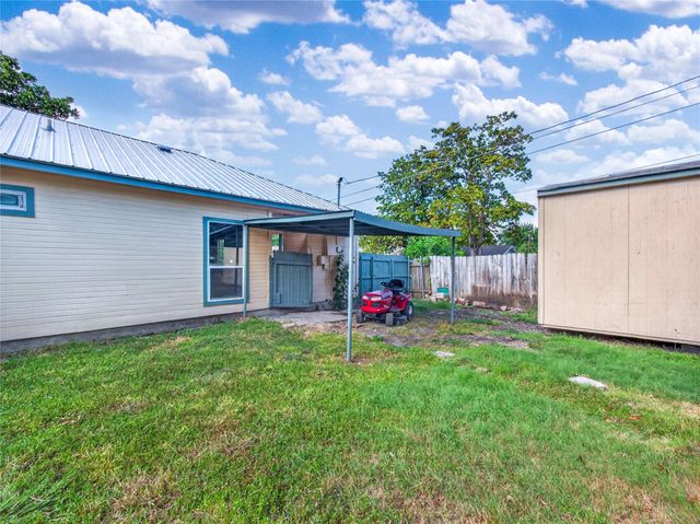 403 Davidson DR, Taylor, TX 76574