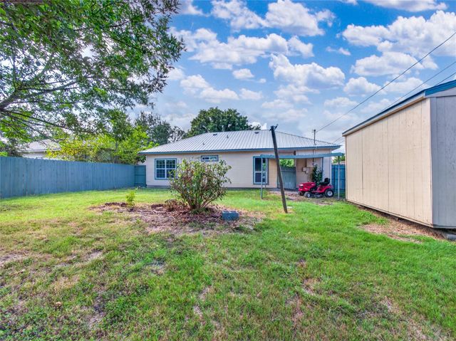 403 Davidson DR, Taylor, TX 76574