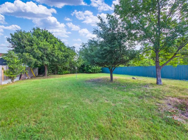 403 Davidson DR, Taylor, TX 76574