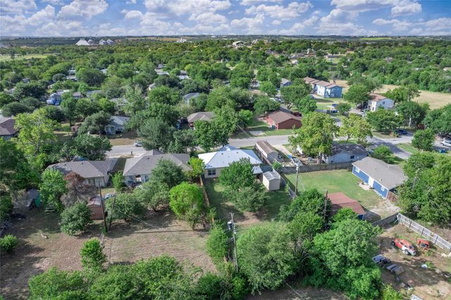 403 Davidson DR, Taylor, TX 76574