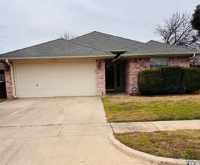 8436 Ruthette Drive, North Richland Hills, TX 76182