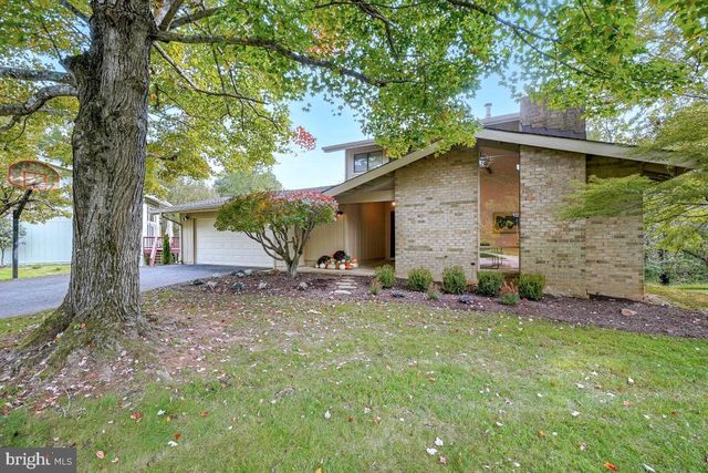 10104 GRAYHORSE CT, Rockville, MD 20854