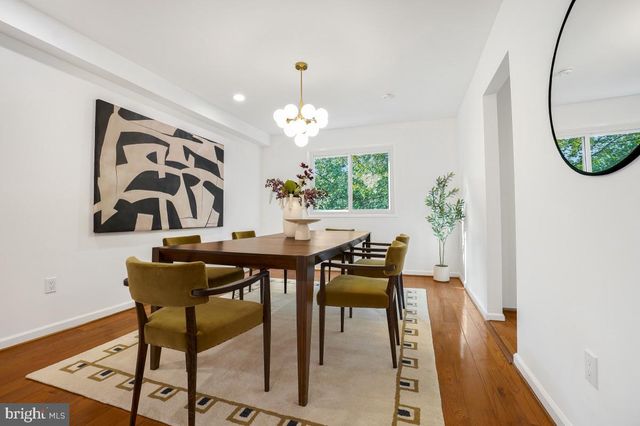 10104 GRAYHORSE CT, Rockville, MD 20854