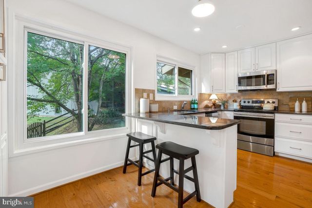 10104 GRAYHORSE CT, Rockville, MD 20854