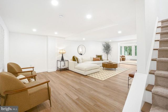 10104 GRAYHORSE CT, Rockville, MD 20854