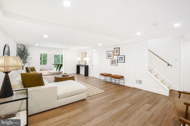 10104 GRAYHORSE CT, Rockville, MD 20854
