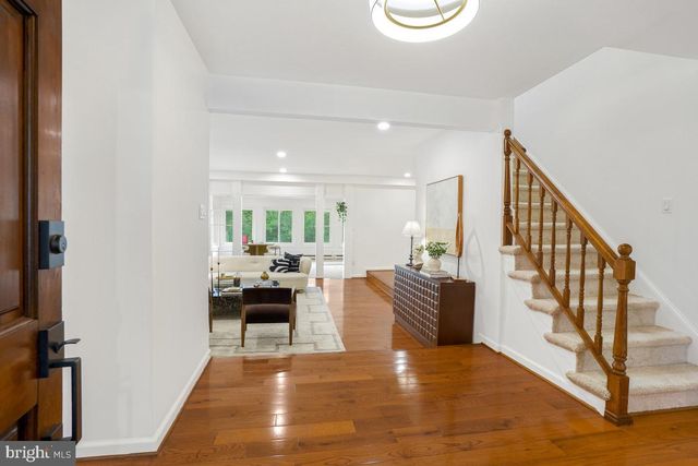 10104 GRAYHORSE CT, Rockville, MD 20854
