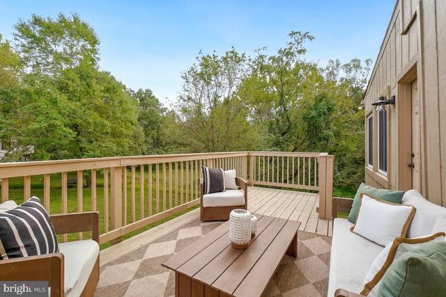 10104 GRAYHORSE CT, Rockville, MD 20854