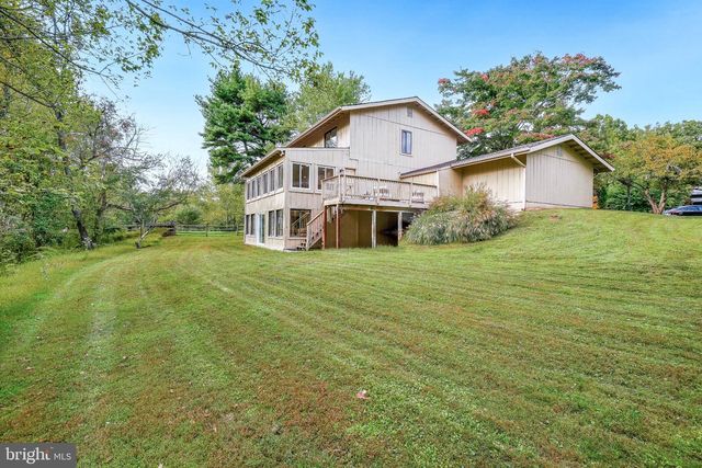 10104 GRAYHORSE CT, Rockville, MD 20854