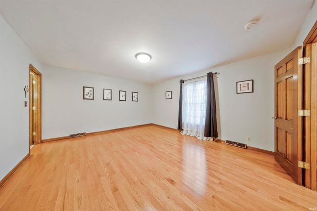 10866 Millersburg Road, Chandler, IN 47610