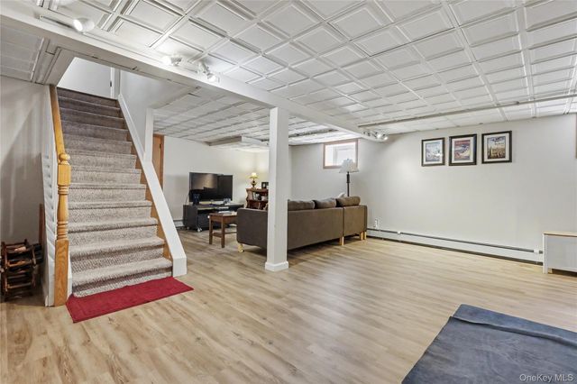 50 Little Whaleneck Road, Merrick, NY 11566