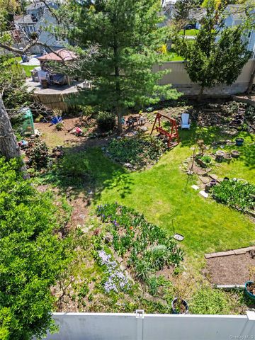 50 Little Whaleneck Road, Merrick, NY 11566