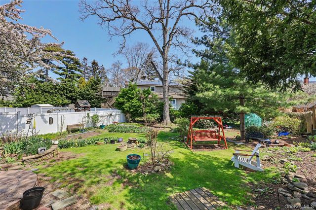 50 Little Whaleneck Road, Merrick, NY 11566