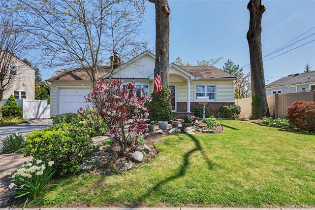 50 Little Whaleneck Road, Merrick, NY 11566