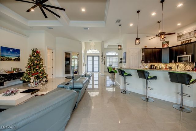 5322 Agualinda BLVD, Cape Coral, FL 33914