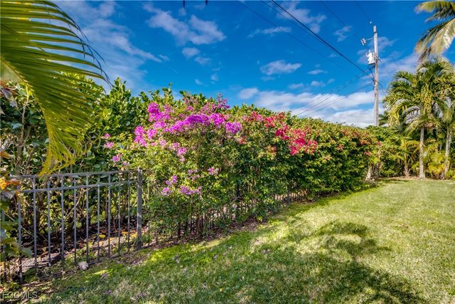 5322 Agualinda BLVD, Cape Coral, FL 33914