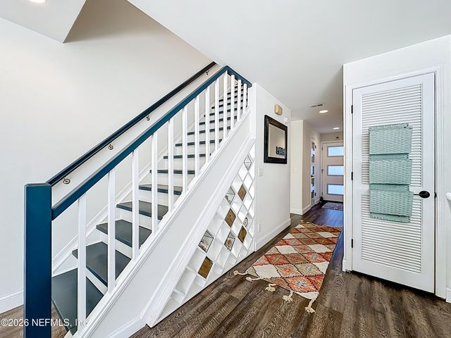 2009 SEMINOLE Road 2009, Atlantic Beach, FL 32233