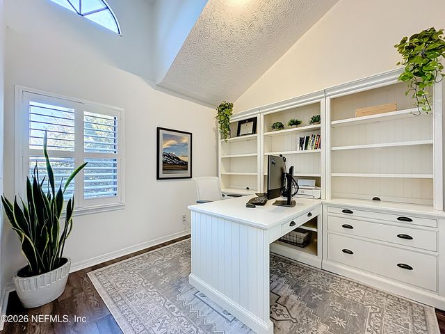 2009 SEMINOLE Road 2009, Atlantic Beach, FL 32233