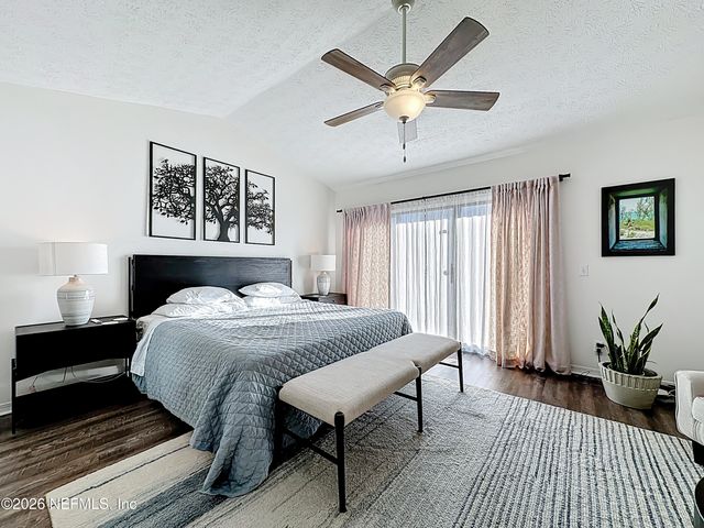 2009 SEMINOLE Road 2009, Atlantic Beach, FL 32233