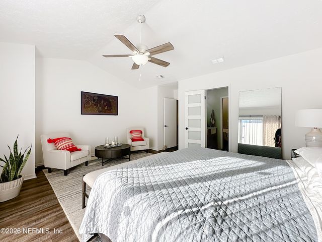 2009 SEMINOLE Road 2009, Atlantic Beach, FL 32233