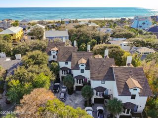 2009 SEMINOLE Road 2009, Atlantic Beach, FL 32233