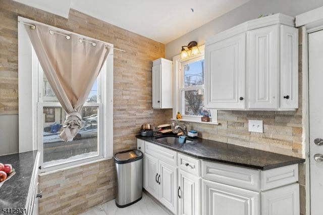 221 E Westfield Ave, Roselle Park Boro, NJ 07204