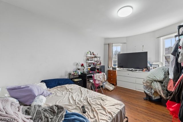 221 E Westfield Ave, Roselle Park Boro, NJ 07204