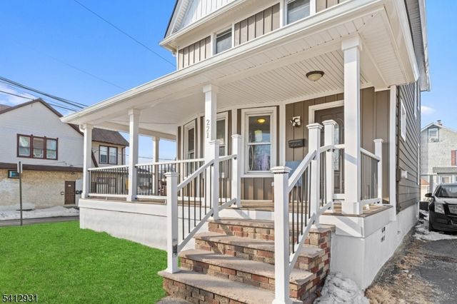 221 E Westfield Ave, Roselle Park Boro, NJ 07204