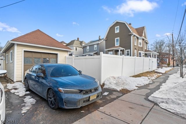 221 E Westfield Ave, Roselle Park Boro, NJ 07204