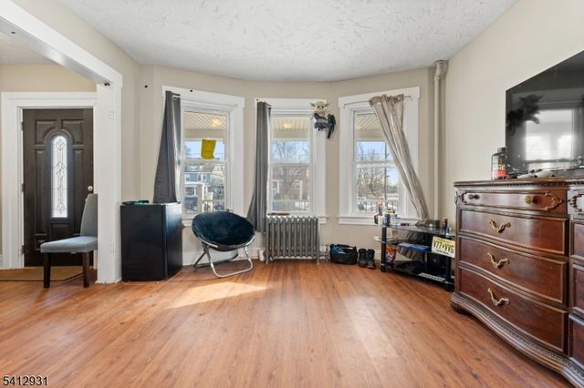 221 E Westfield Ave, Roselle Park Boro, NJ 07204