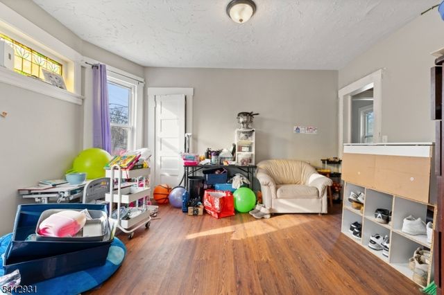 221 E Westfield Ave, Roselle Park Boro, NJ 07204