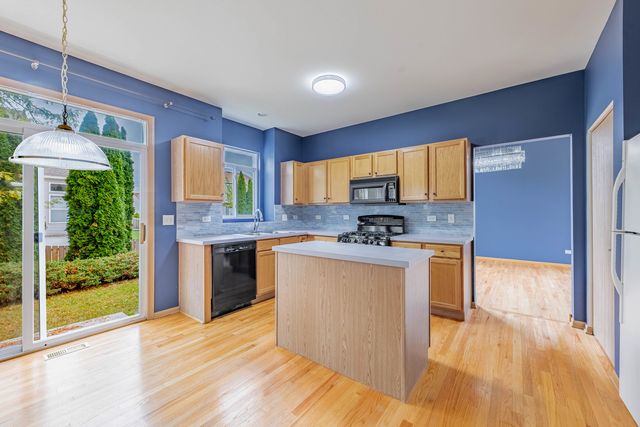 16516 Coventry Lane, Crest Hill, IL 60403