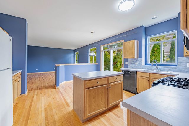 16516 Coventry Lane, Crest Hill, IL 60403