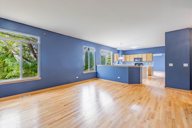 16516 Coventry Lane, Crest Hill, IL 60403