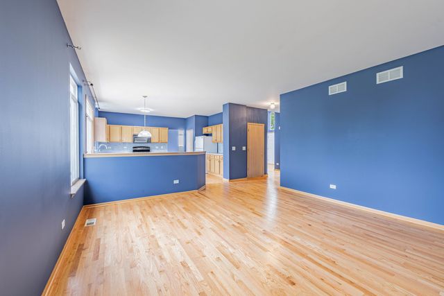 16516 Coventry Lane, Crest Hill, IL 60403