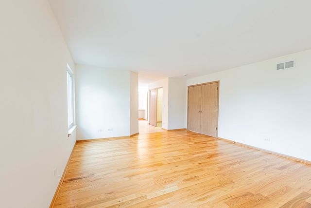 16516 Coventry Lane, Crest Hill, IL 60403