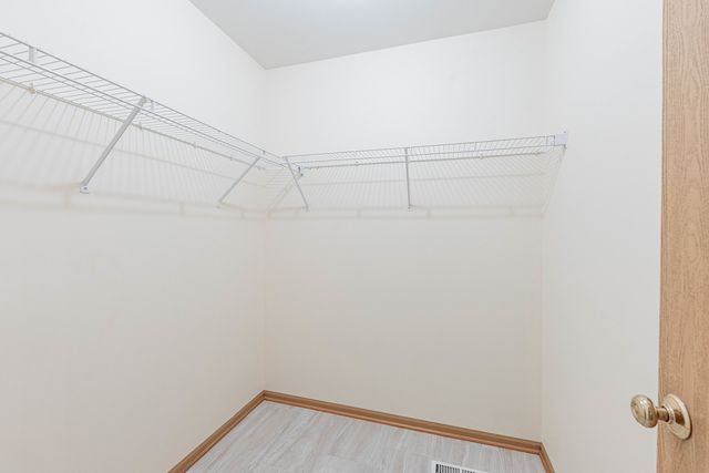 16516 Coventry Lane, Crest Hill, IL 60403