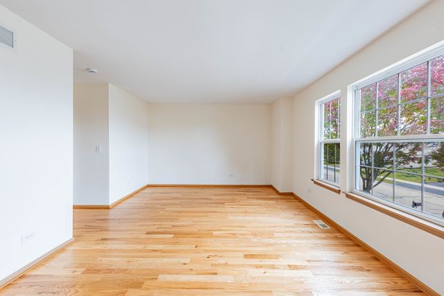 16516 Coventry Lane, Crest Hill, IL 60403